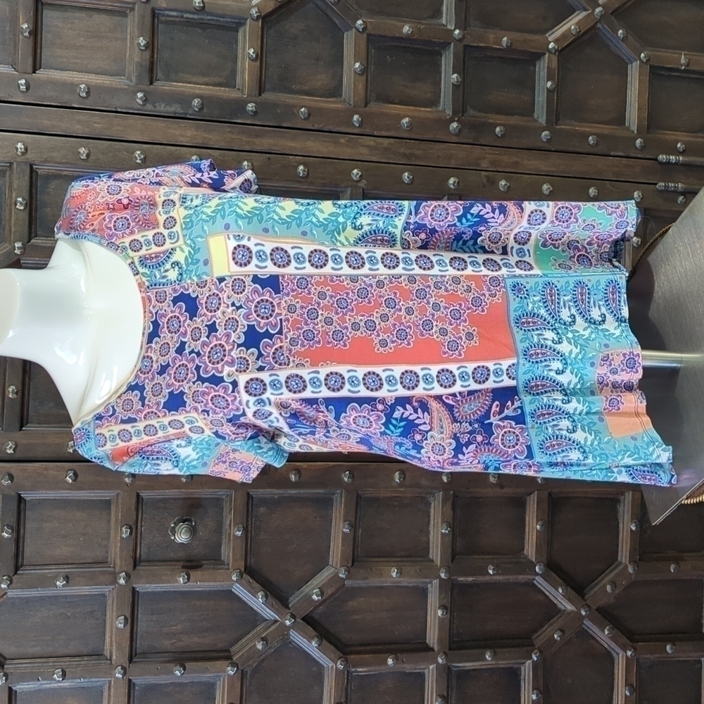 Soft And Cute Multicolor Floral & Paisley Short Sleeve,Long Tunic Sz XL